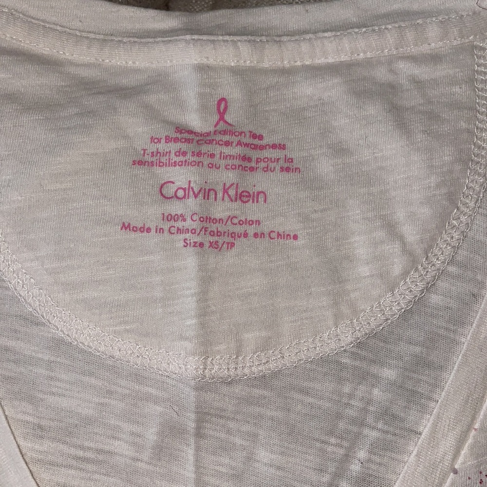CALVIN KLEIN special edition tee for breast cancer awareness. NWT - Picture 3 of 6